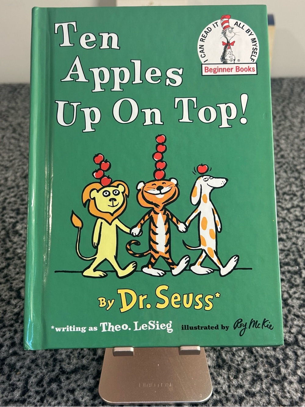 Dr. Seuss Ten Apples Up On Top! Green Cover Children's Book
